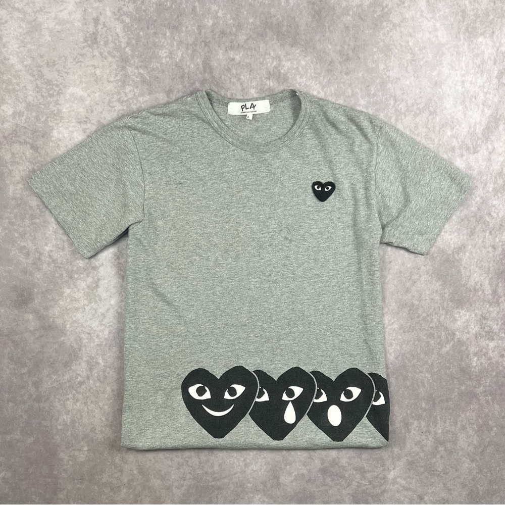 Comme de Garcons Black Play Emoji Grey T-Shirt Black Heart L Size